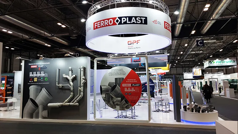 Diseño de stand Ferroplast 2025